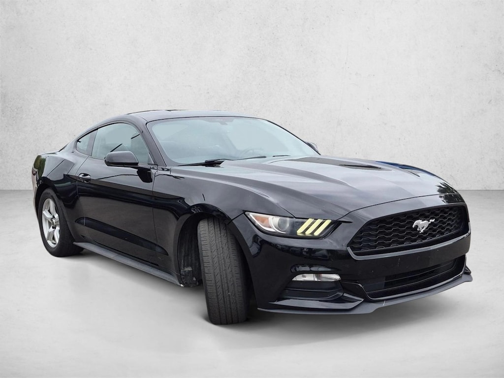 Used 2017 Ford Mustang V6 Coupe