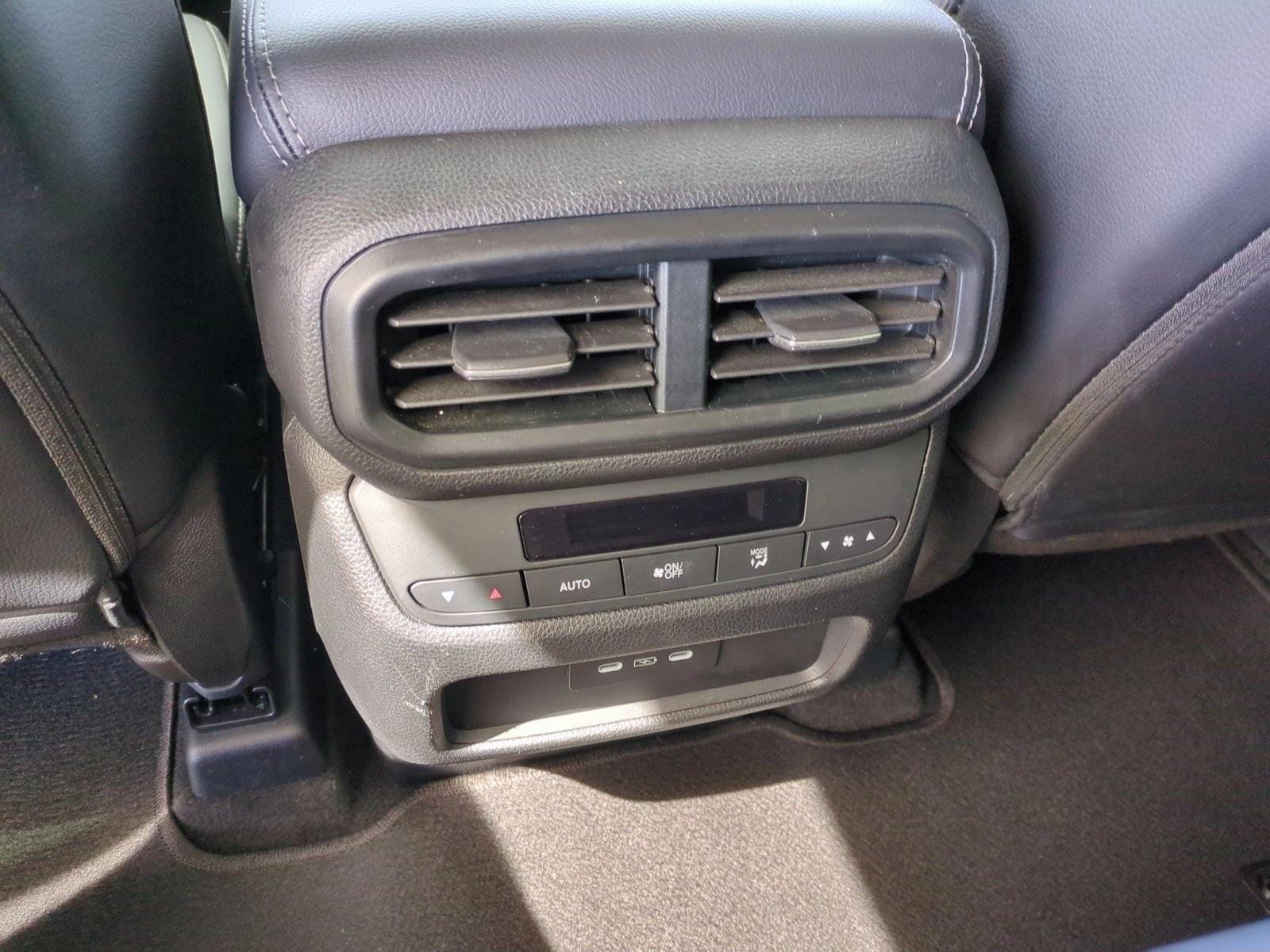 2024 Honda Pilot EX-L - Photo 16