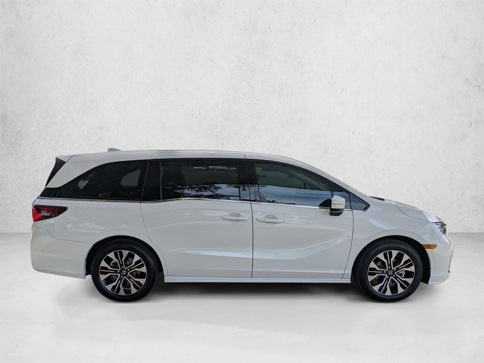 2026 Honda Odyssey Elite - Photo 4