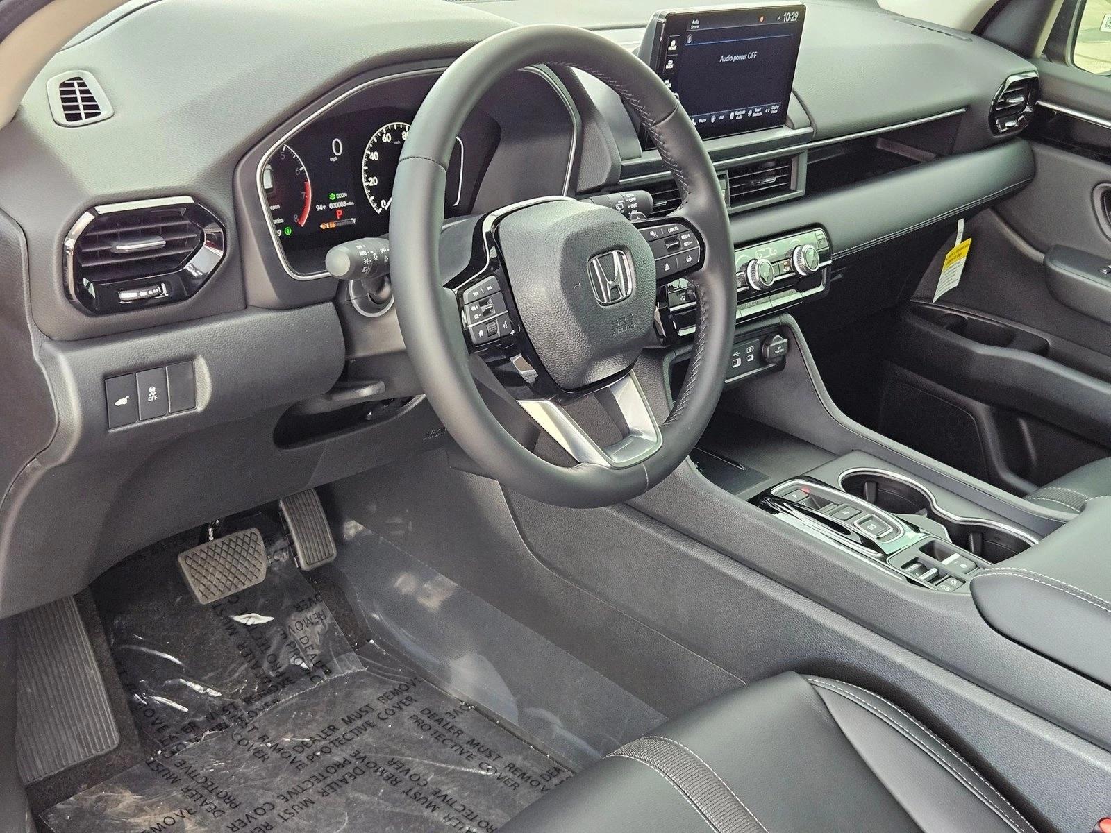 Certified 2025 Honda Pilot Touring SUV