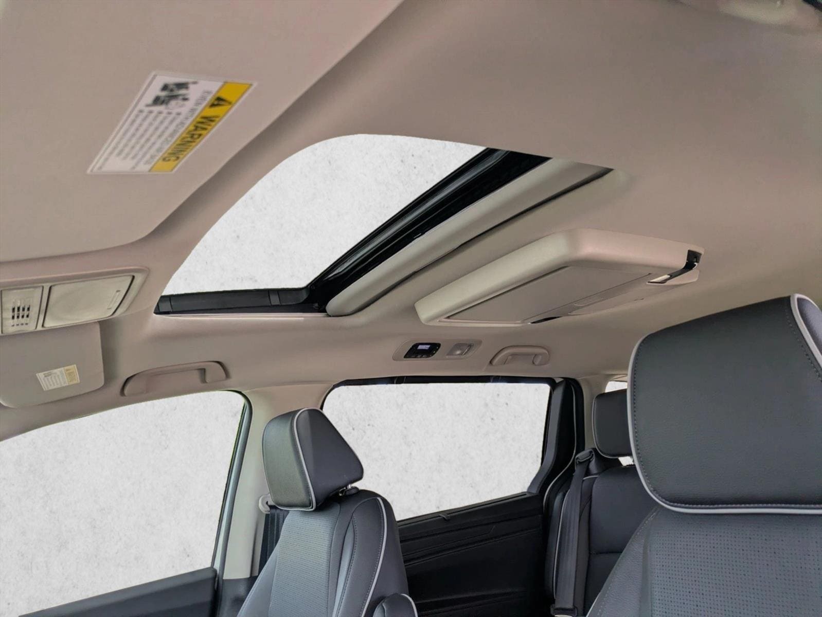 2026 Honda Odyssey Elite - Photo 18