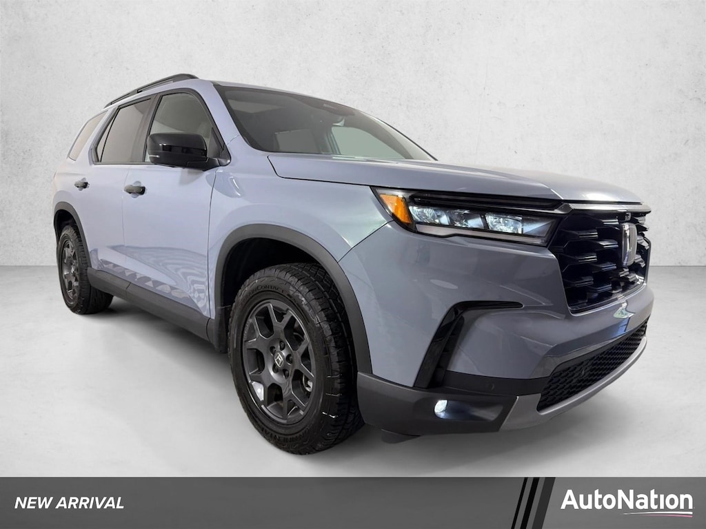 Used 2025 Honda Pilot TrailSport SUV