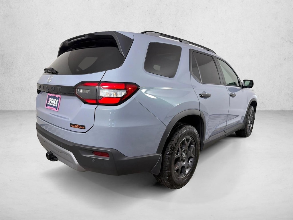 Used 2025 Honda Pilot TrailSport SUV