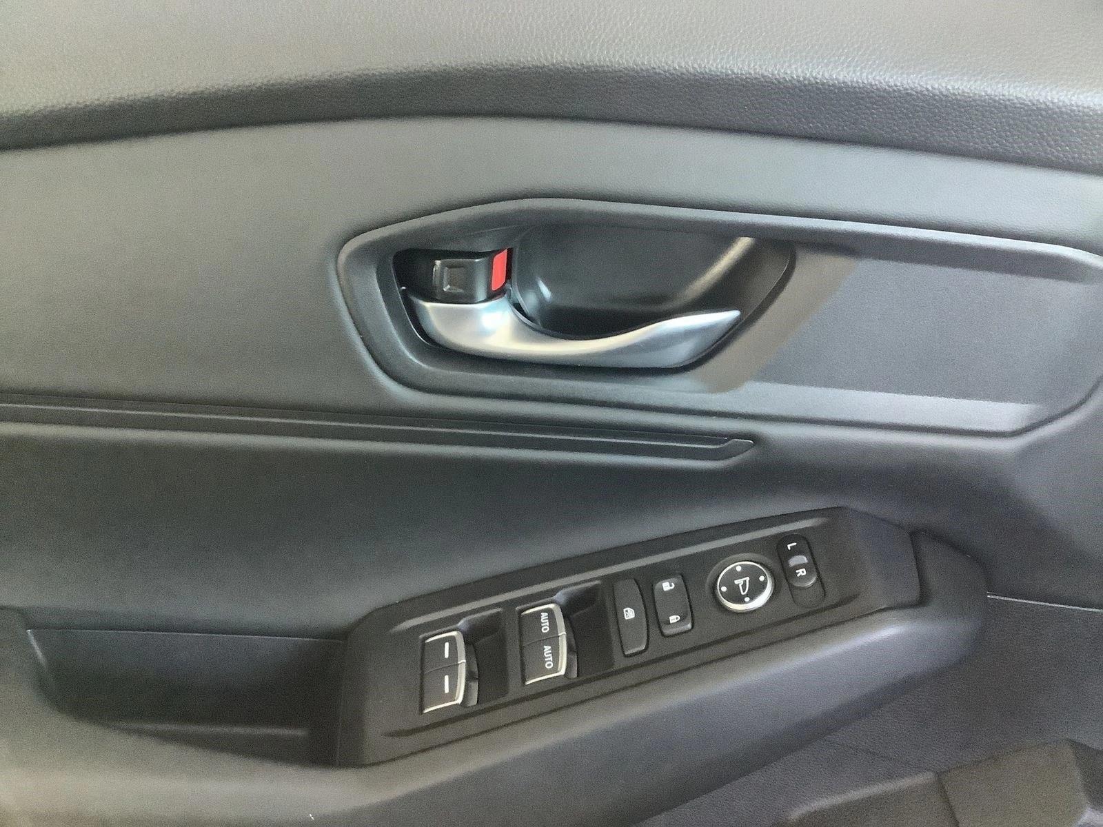 2025 Honda Accord SE - Photo 11