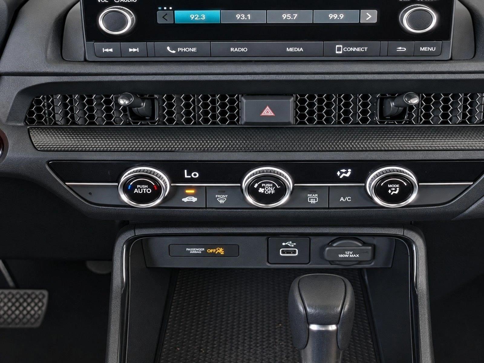 2024 Honda CR-V LX - Photo 23
