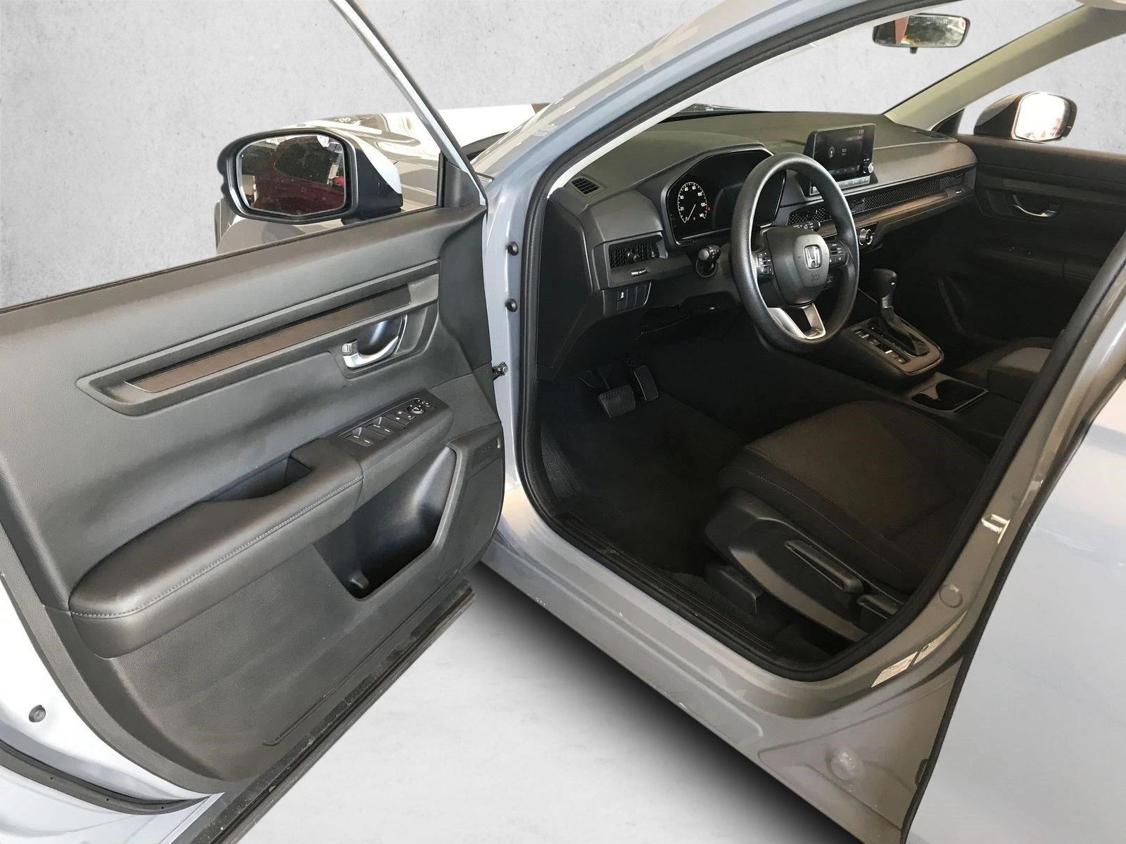 2024 Honda CR-V LX - Photo 17