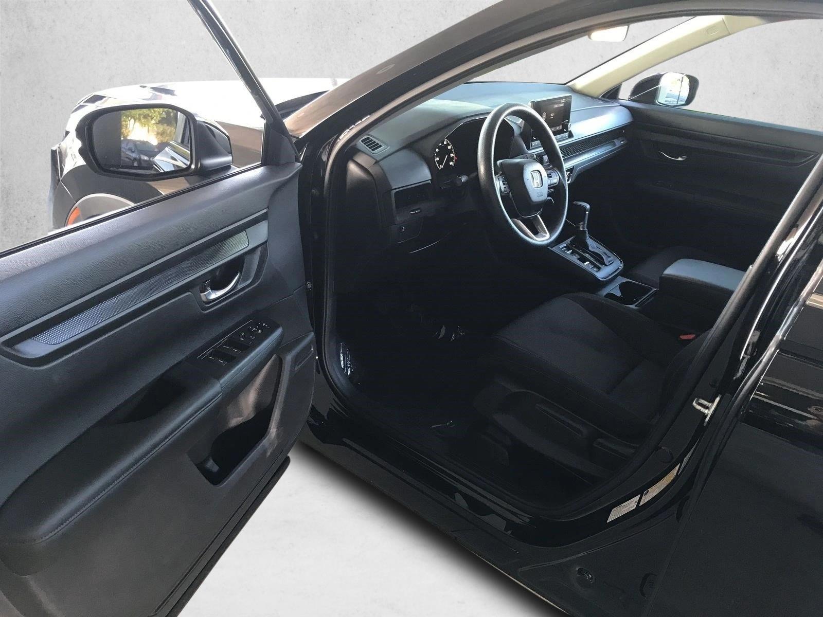2025 Honda CR-V LX - Photo 18