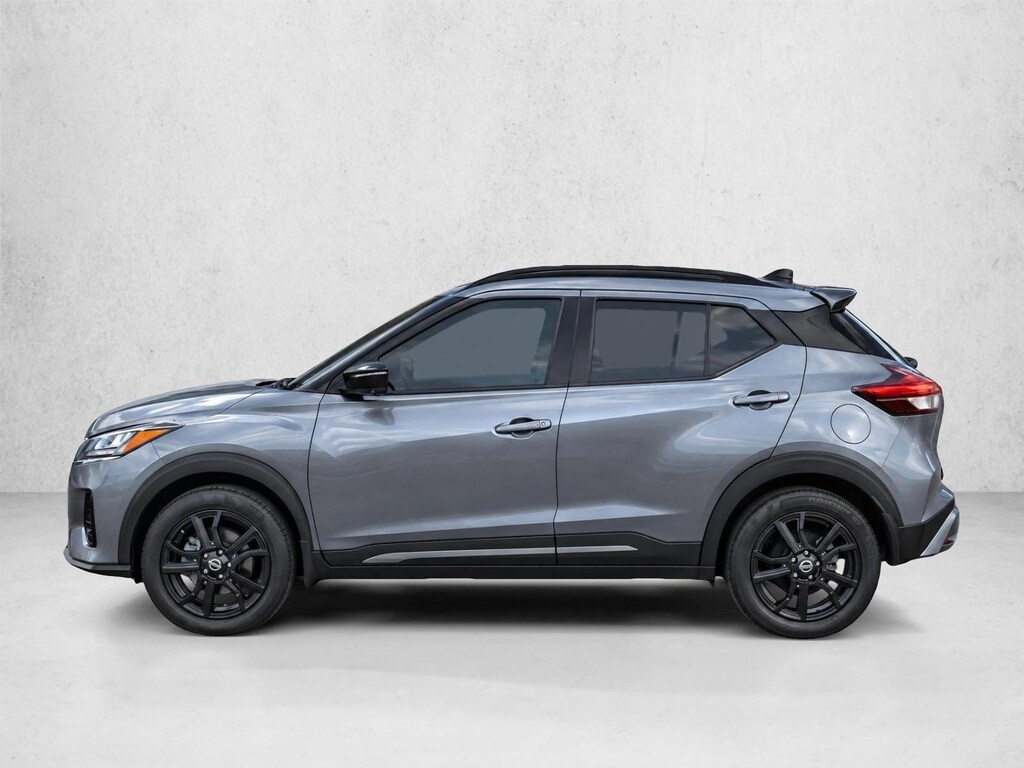 Used 2021 Nissan Kicks SR SUV