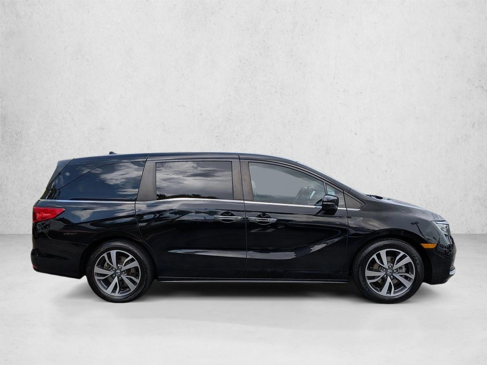 Used 2022 Honda Odyssey Touring Van
