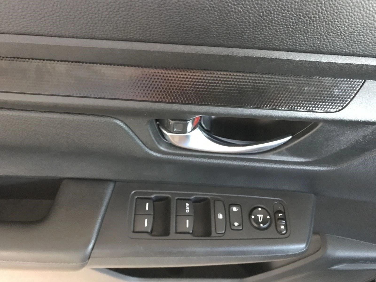 2025 Honda CR-V LX - Photo 20