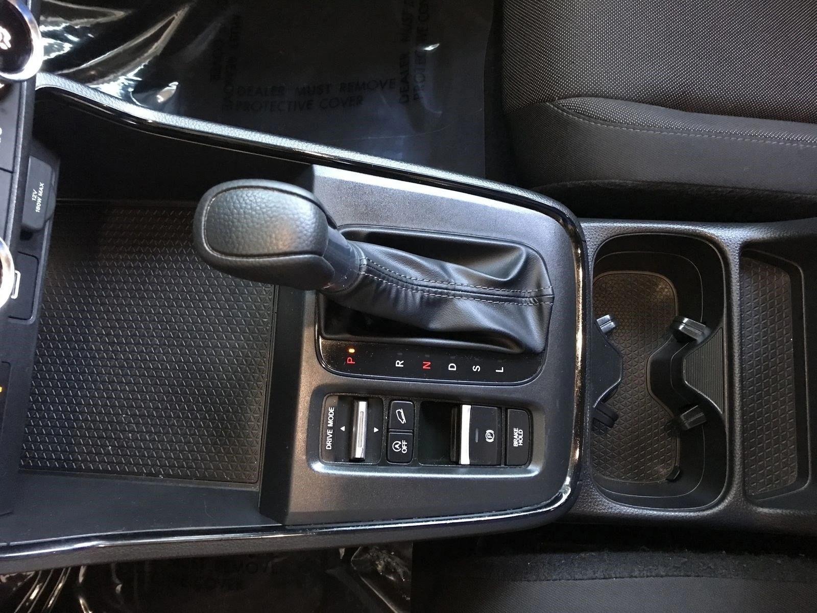 2025 Honda CR-V LX - Photo 13