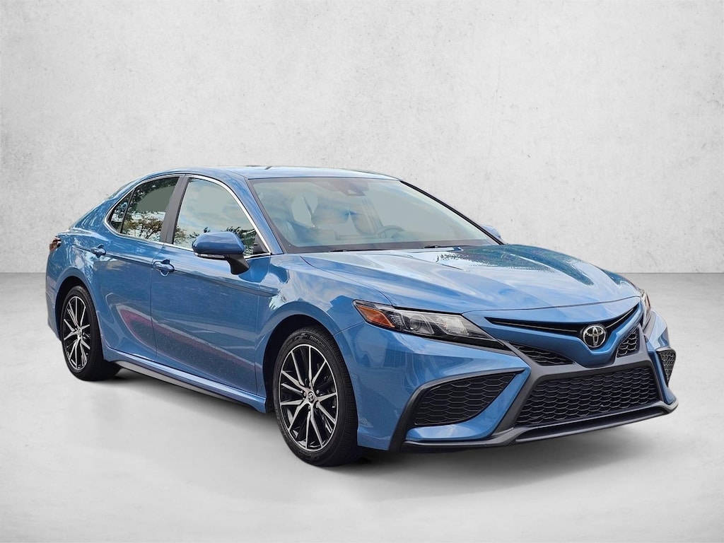 Used 2023 Toyota Camry SE Sedan