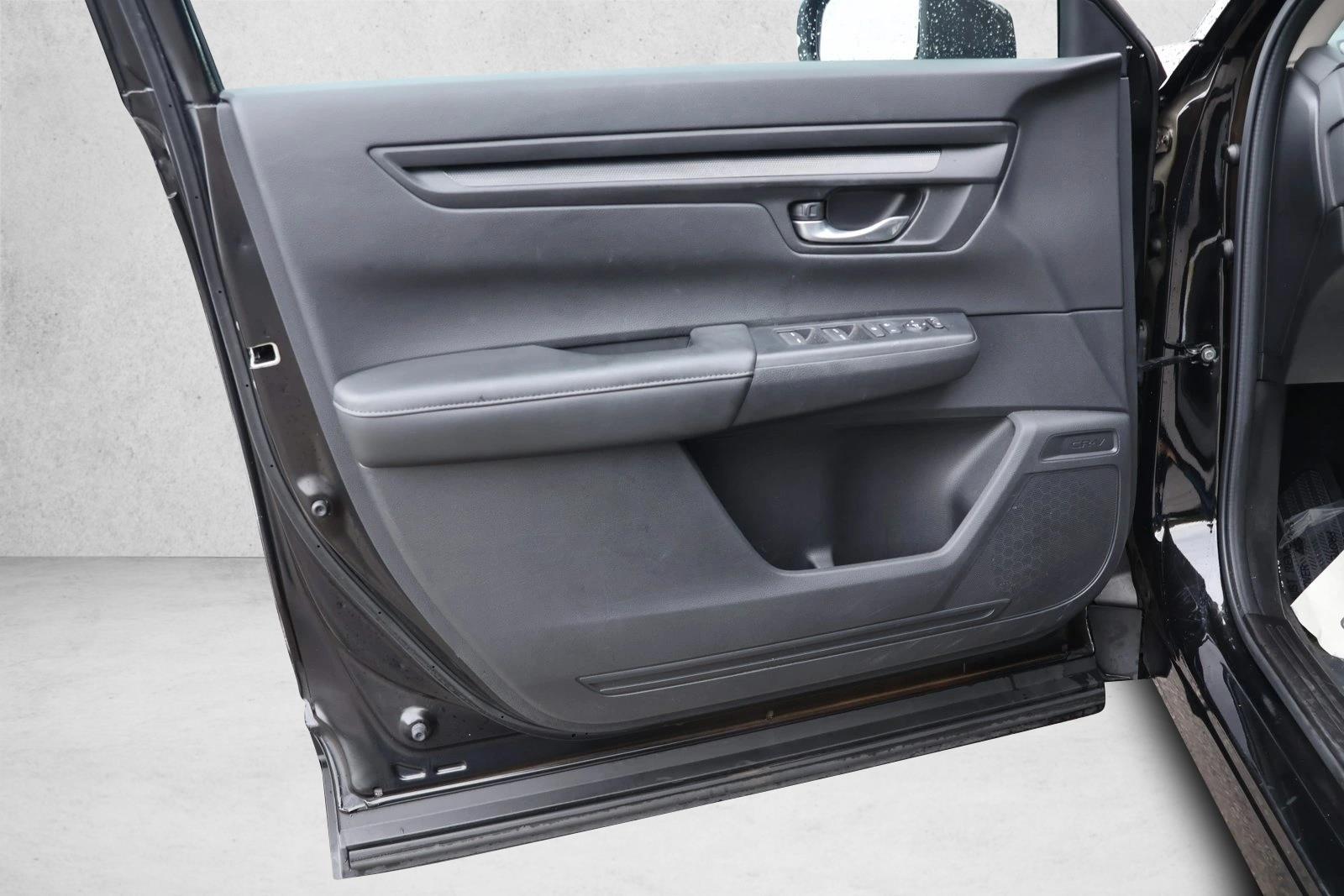 2025 Honda CR-V EX - Photo 12