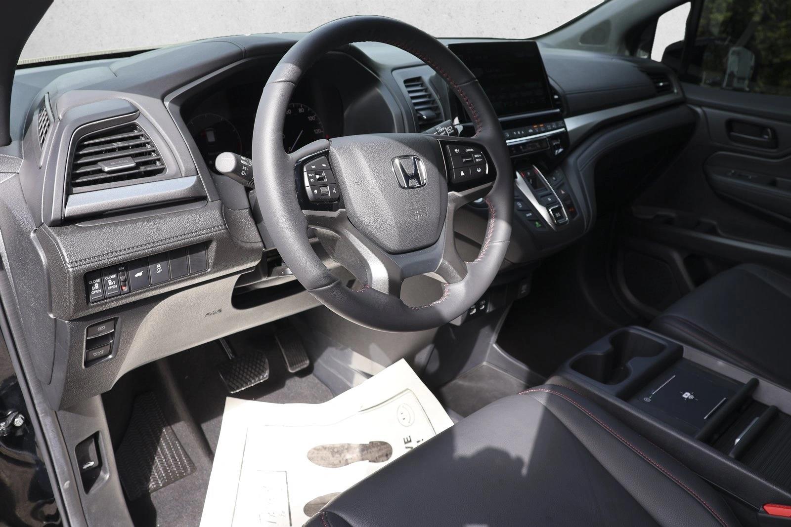 2026 Honda Odyssey Sport L - Photo 10