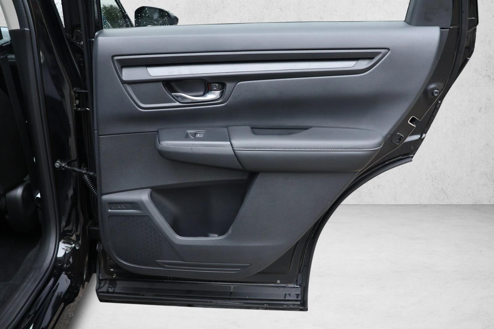 2025 Honda CR-V EX - Photo 27