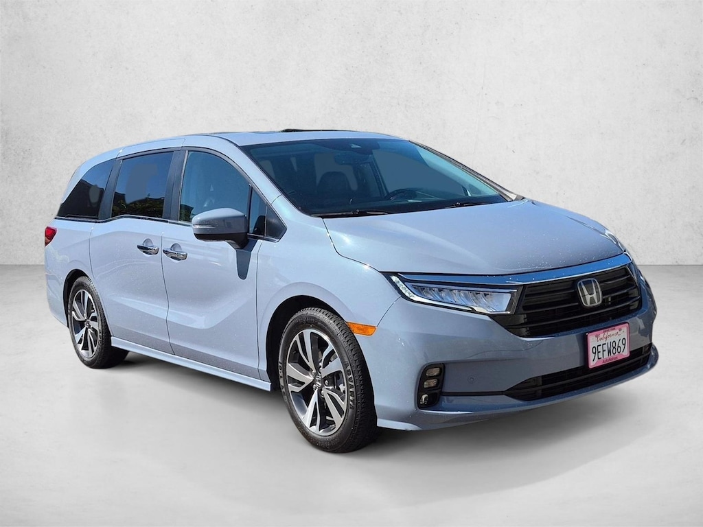 Certified 2023 Honda Odyssey Touring Van