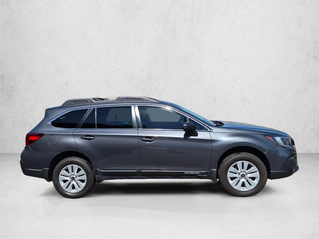 Used 2018 Subaru Outback 2.5i Premium with SUV