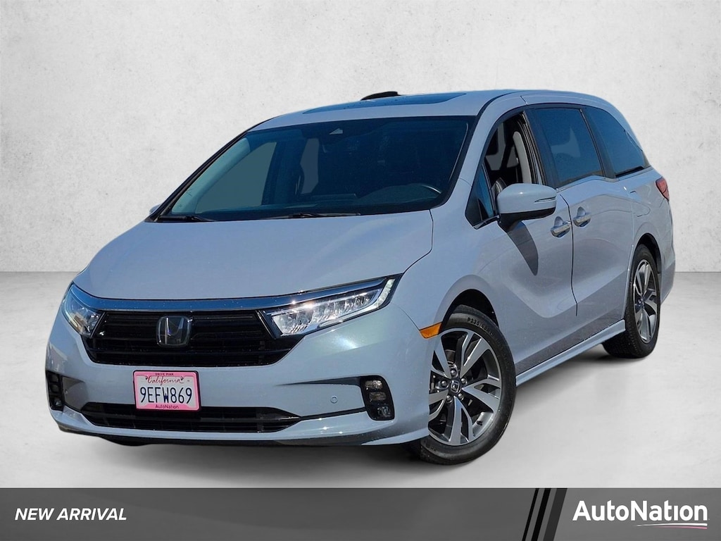 Certified 2023 Honda Odyssey Touring Van