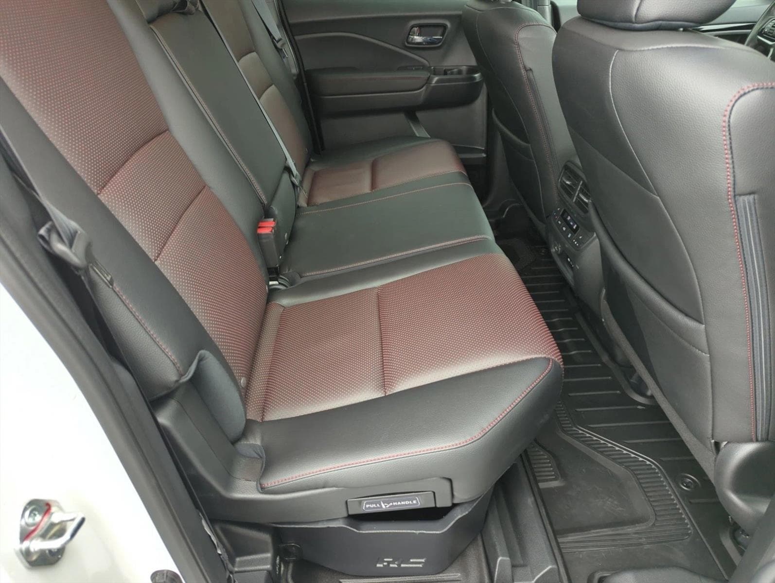 2025 Honda Ridgeline Black Edition - Photo 21