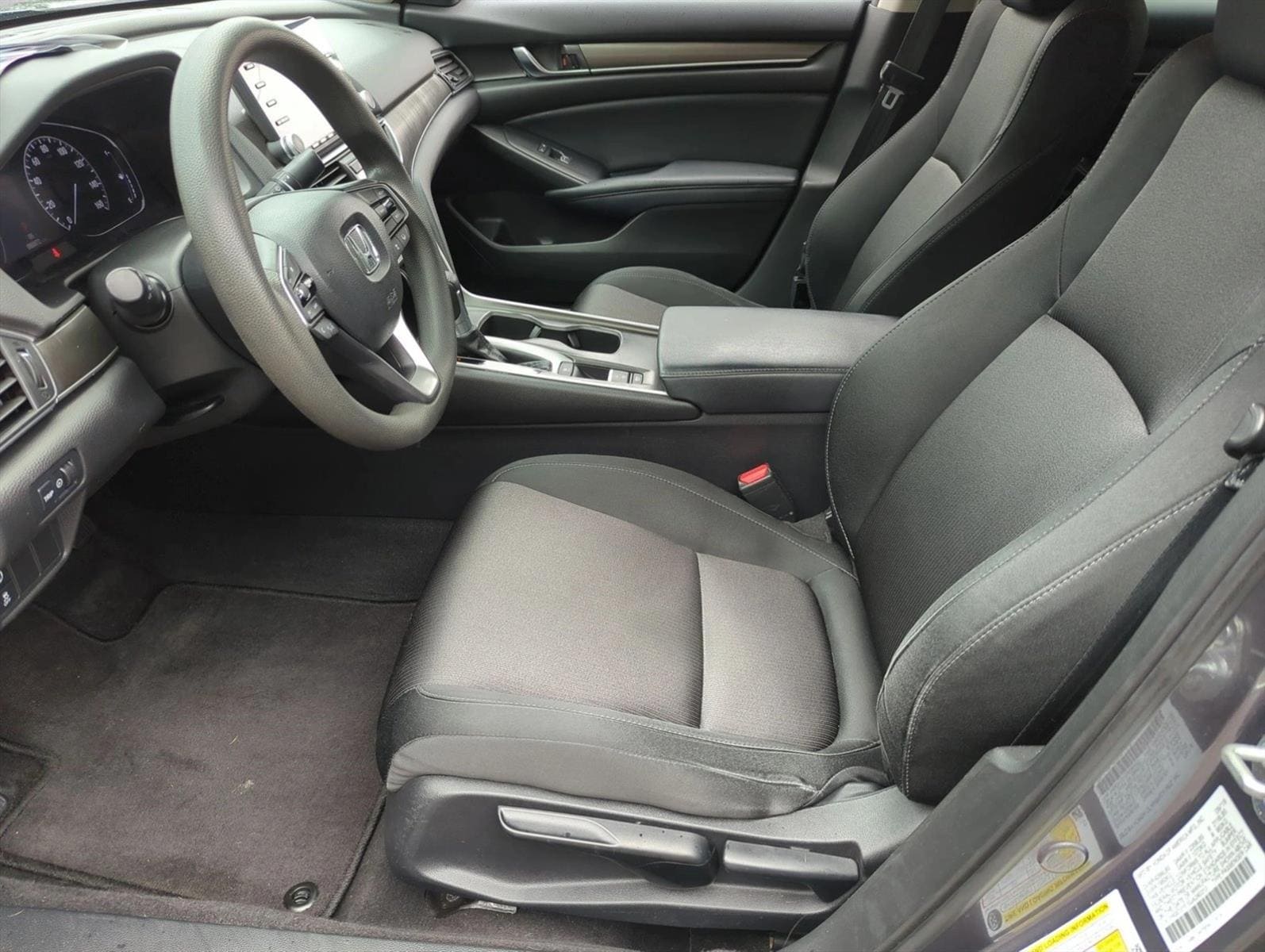 2018 Honda Accord LX - Photo 15