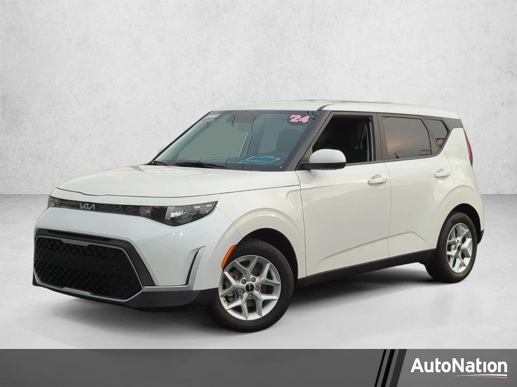 Used 2024 Kia Soul LX Hatchback