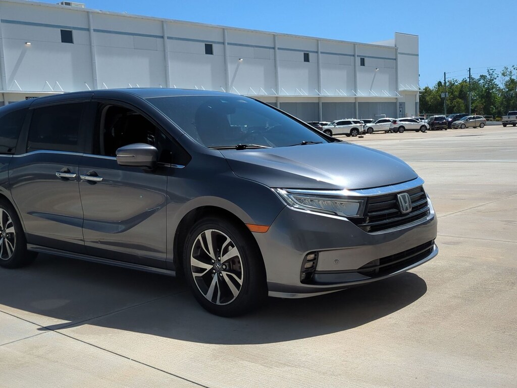 Certified 2023 Honda Odyssey Touring Van