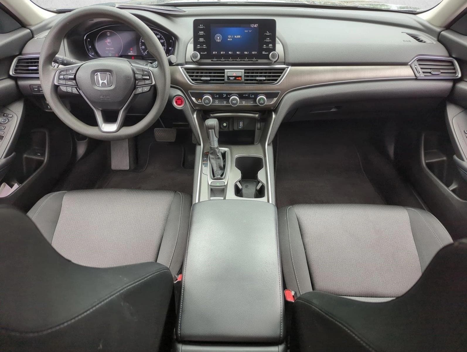 2018 Honda Accord LX - Photo 16