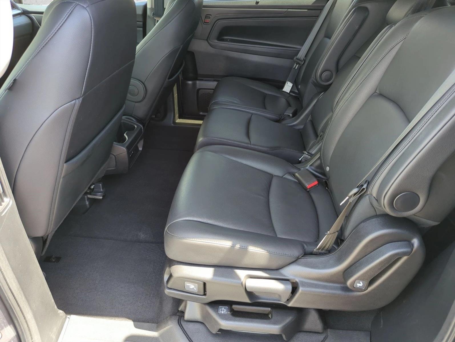 2025 Honda Odyssey EX-L - Photo 19