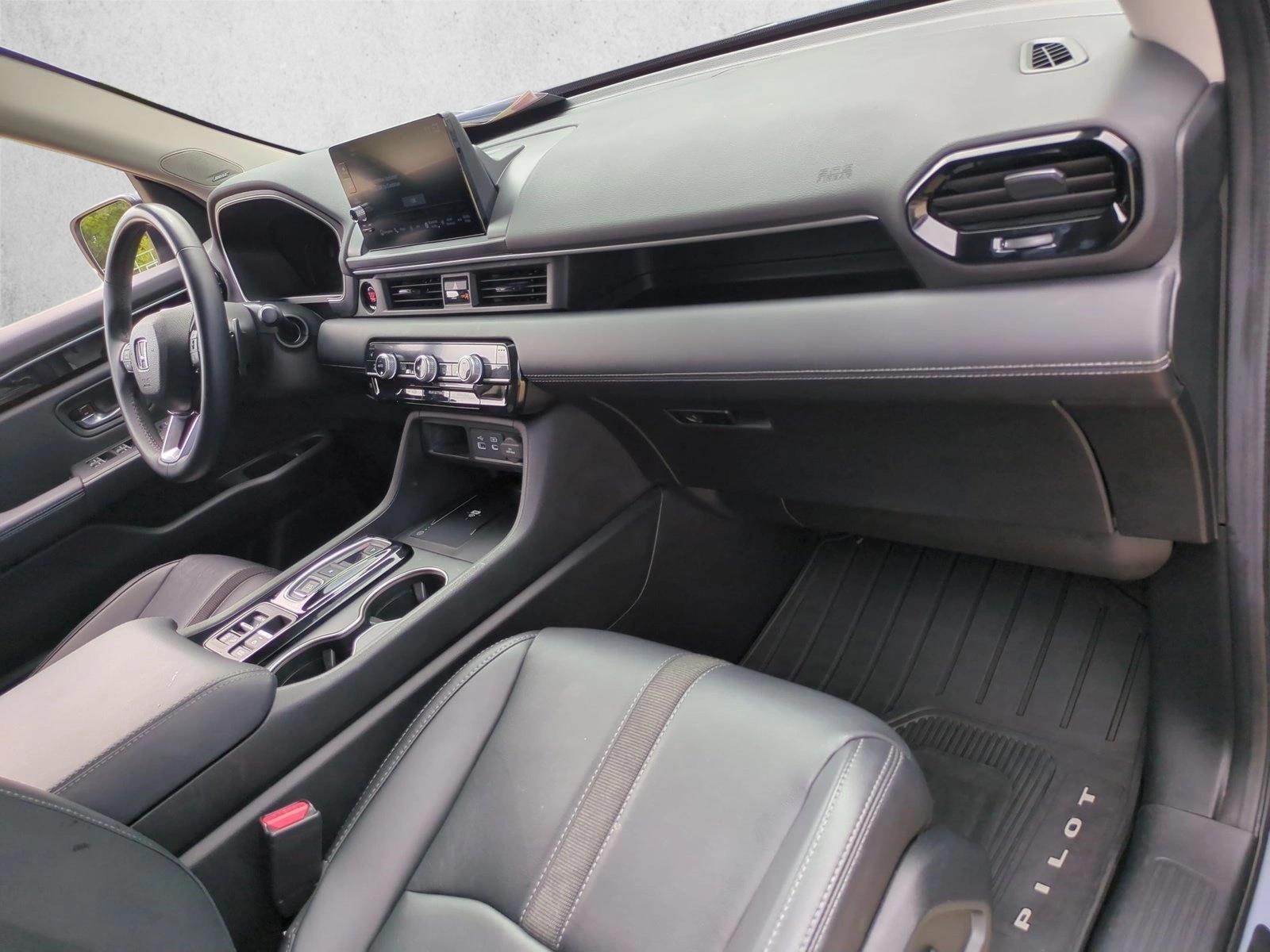 2024 Honda Pilot Touring - Photo 21
