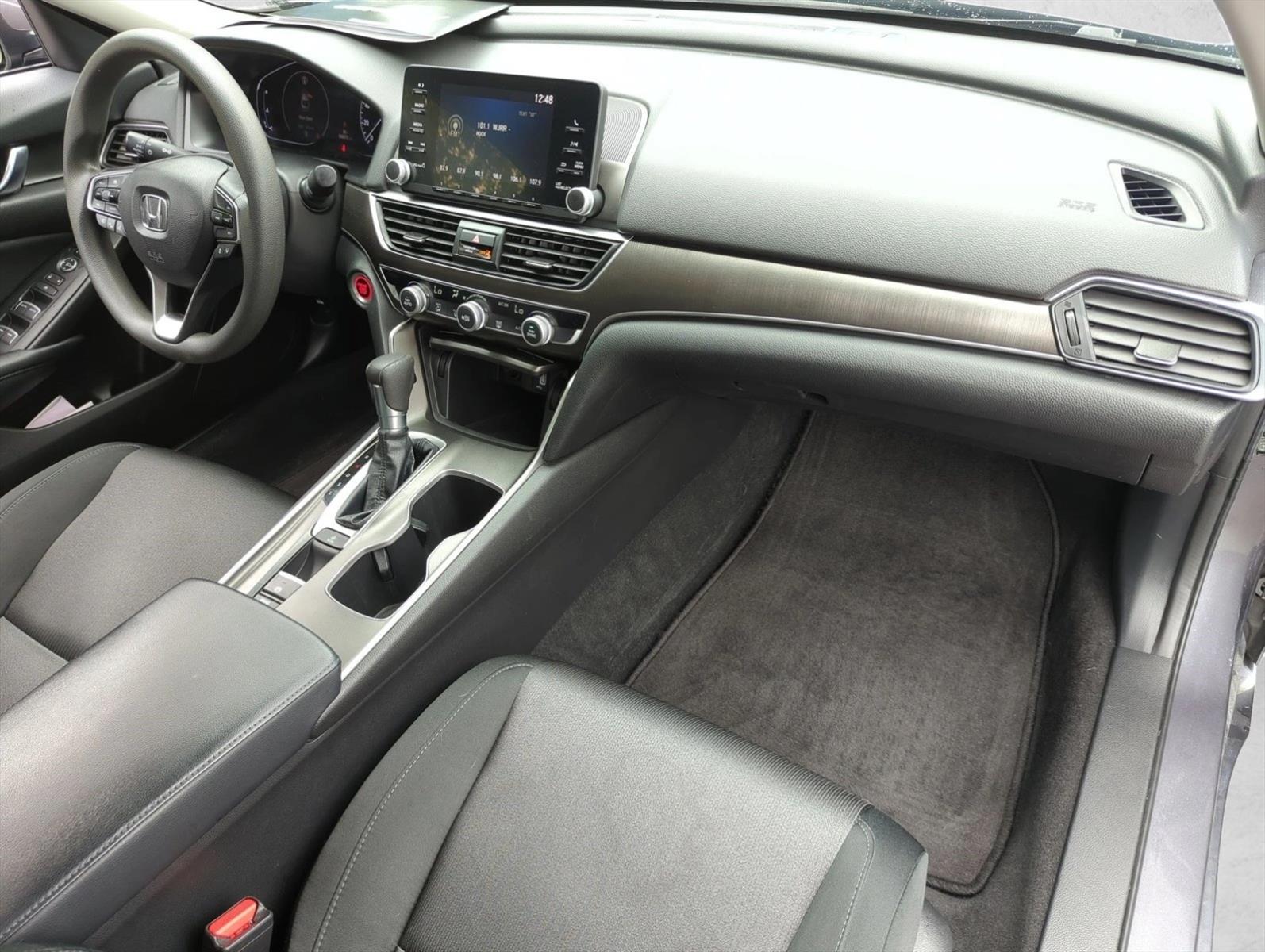 2018 Honda Accord LX - Photo 20