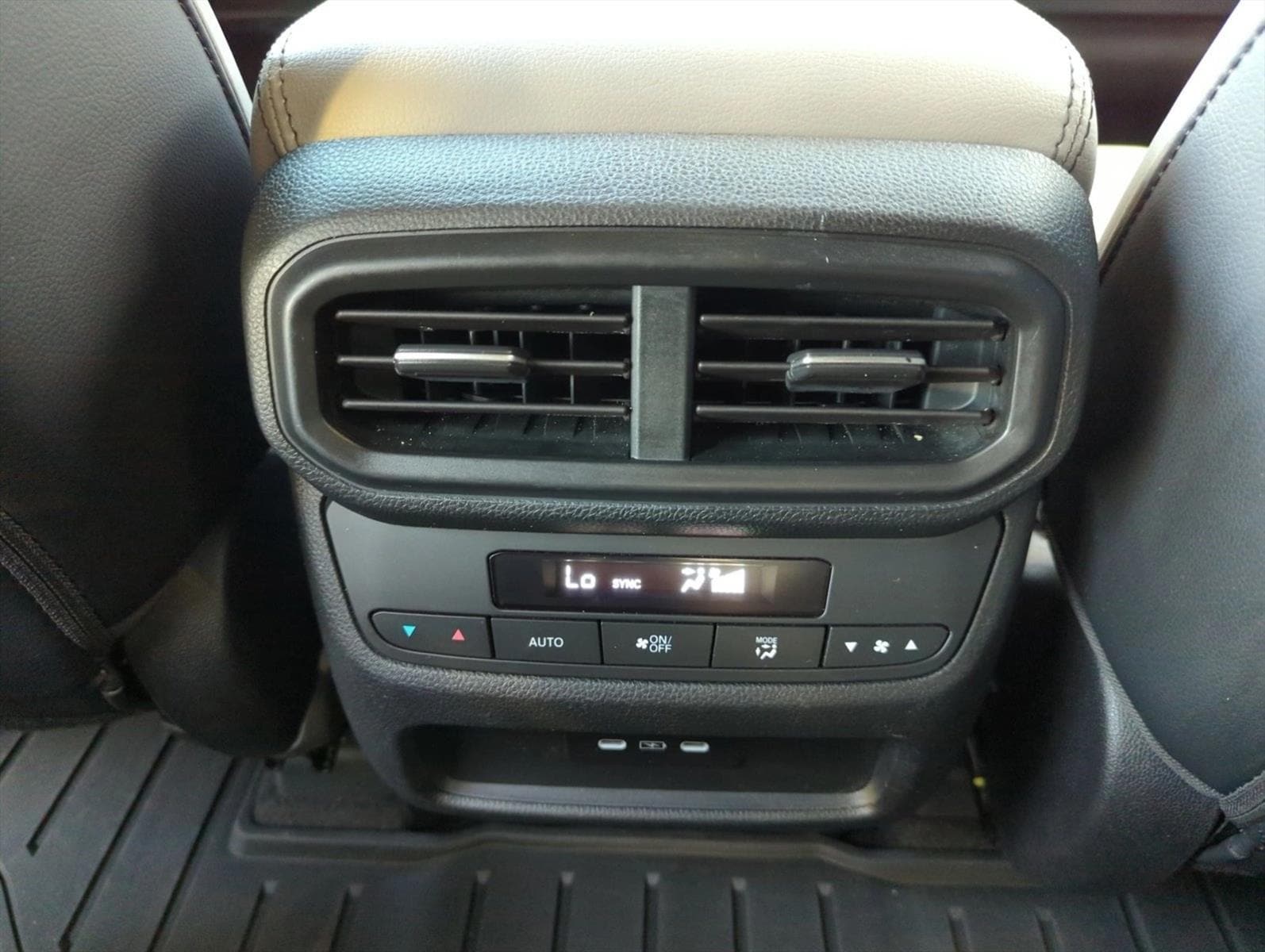 2024 Honda Pilot EX-L - Photo 16