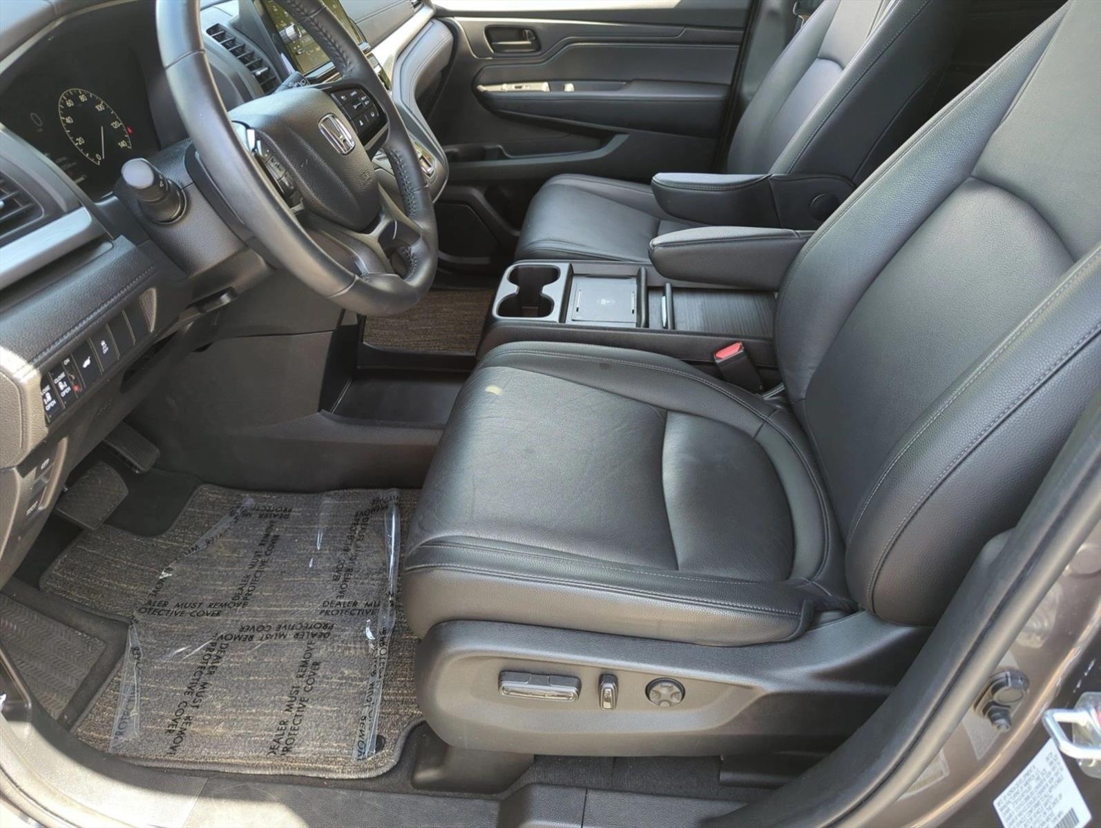 2025 Honda Odyssey EX-L - Photo 16