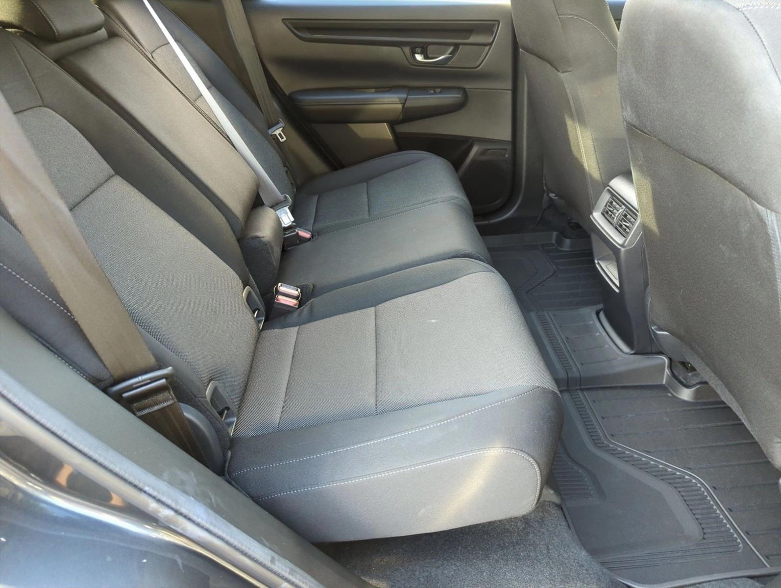2026 Honda CR-V LX - Photo 18