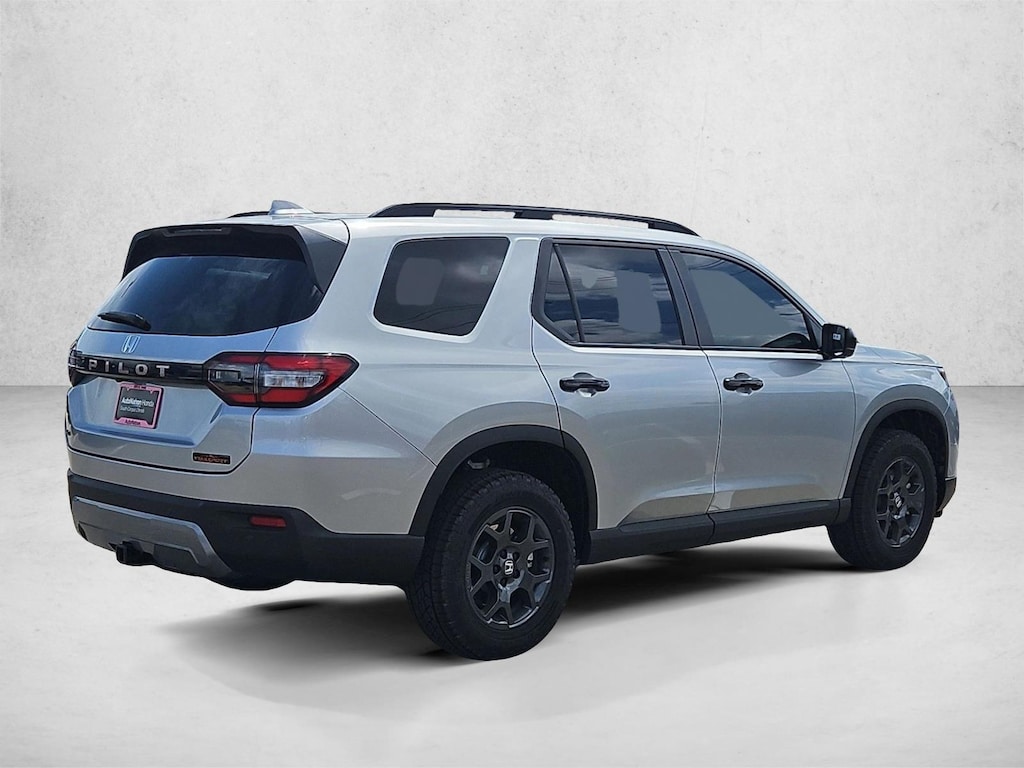 New 2026 Honda Pilot TrailSport SUV