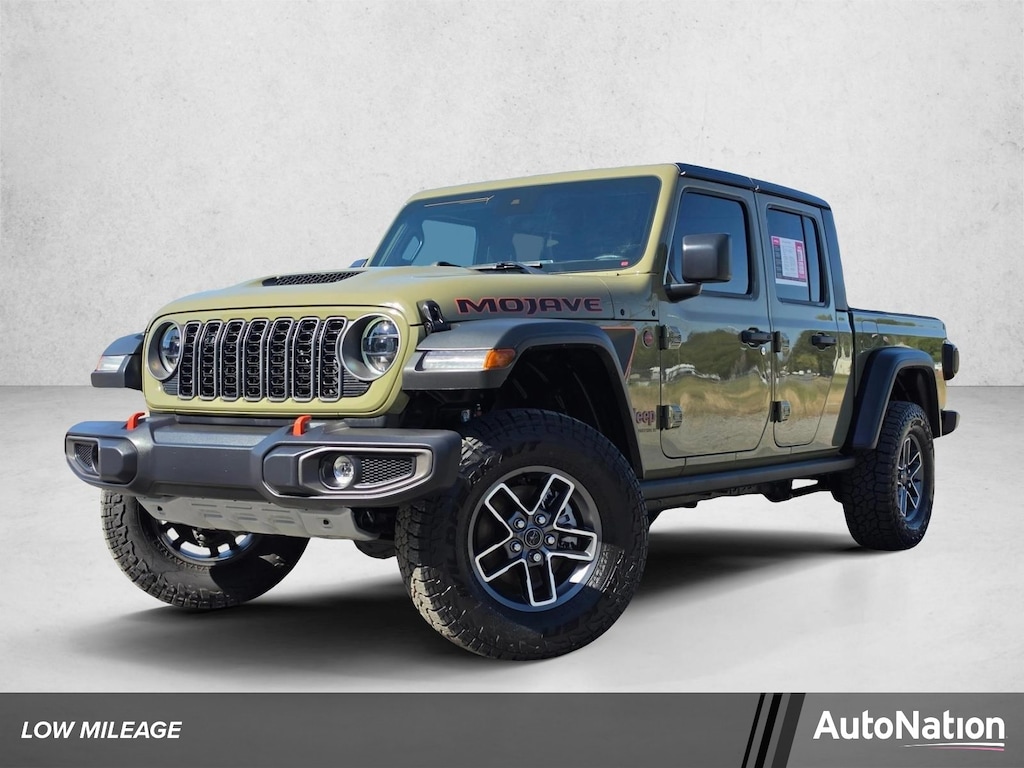Used 2025 Jeep Gladiator Mojave Truck Crew Cab