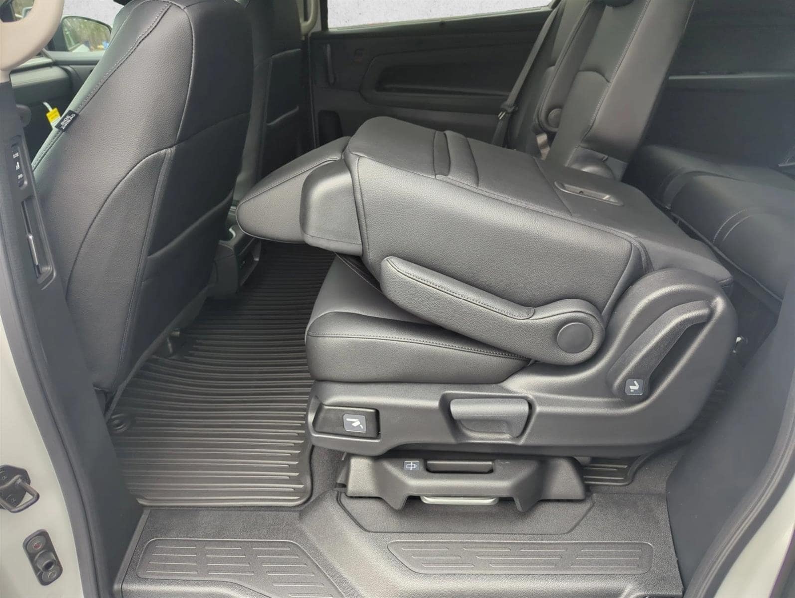 2026 Honda Odyssey EX-L - Photo 7