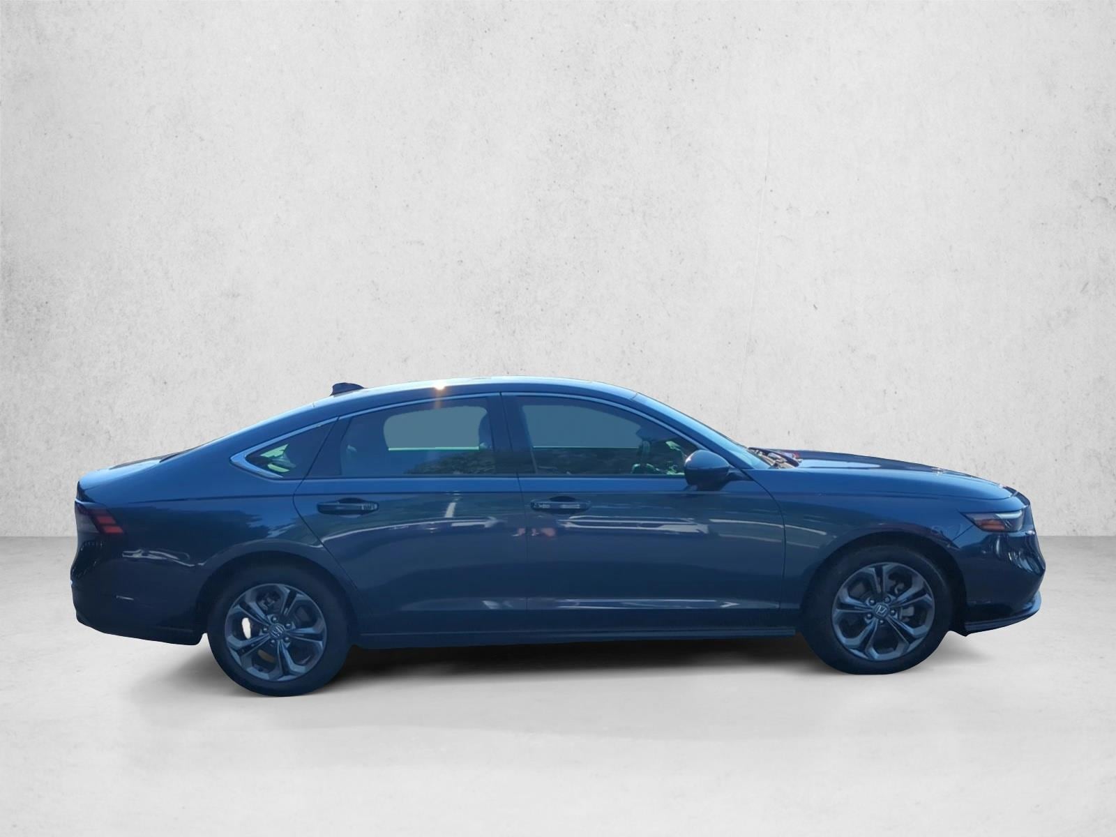2023 Honda Accord EX - Photo 4
