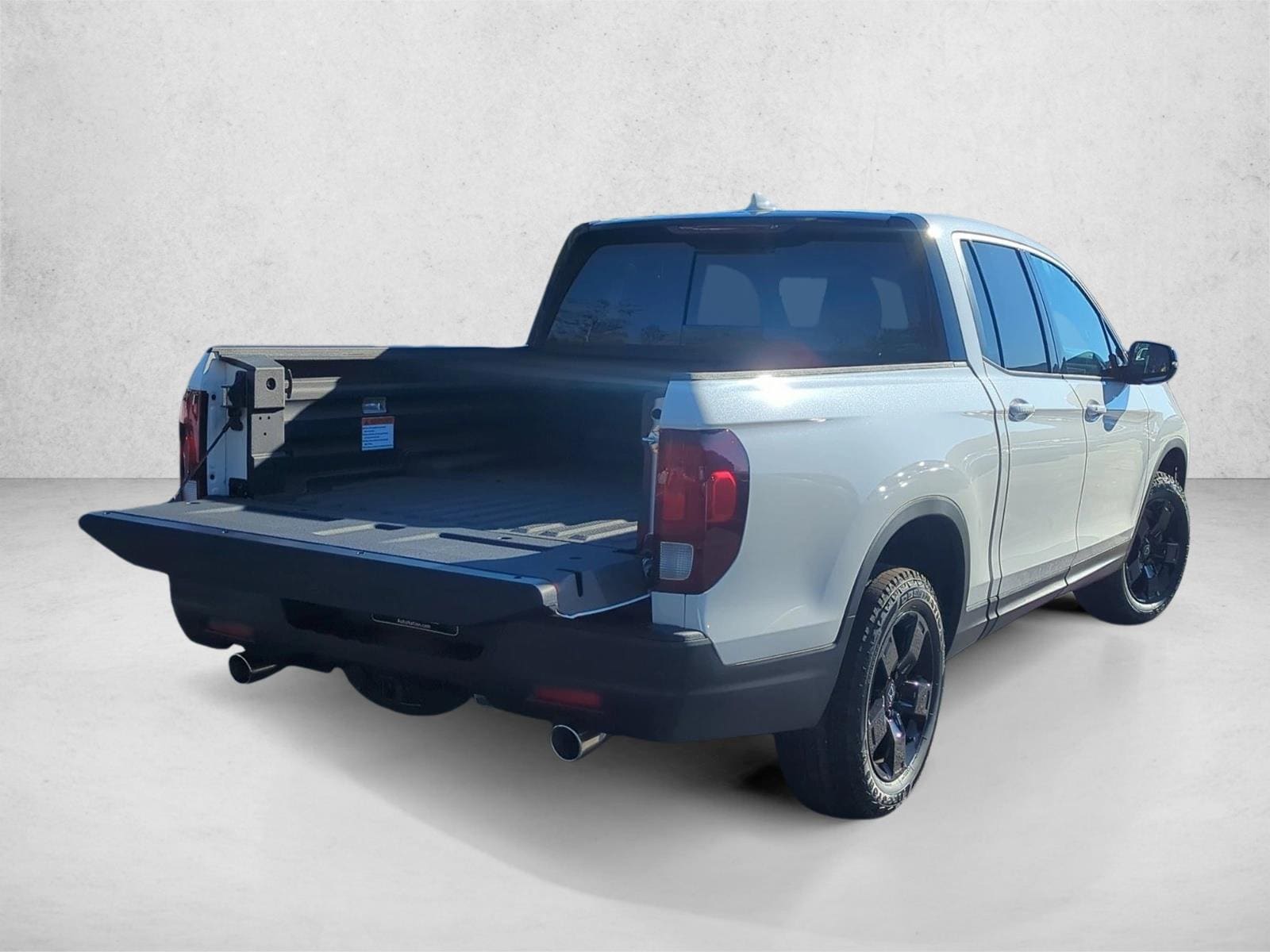 2026 Honda Ridgeline Black Edition - Photo 2