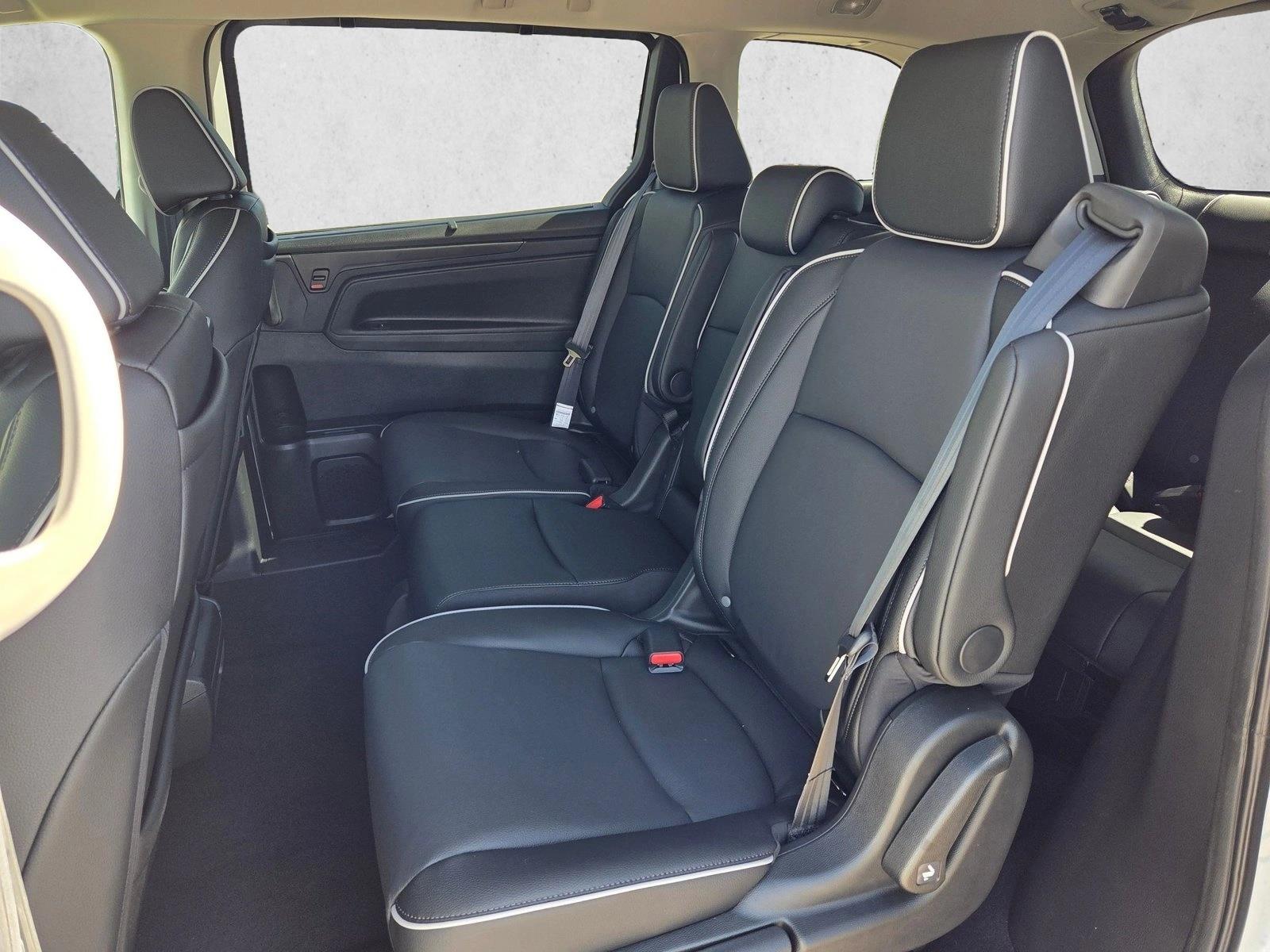 2026 Honda Odyssey Touring - Photo 16