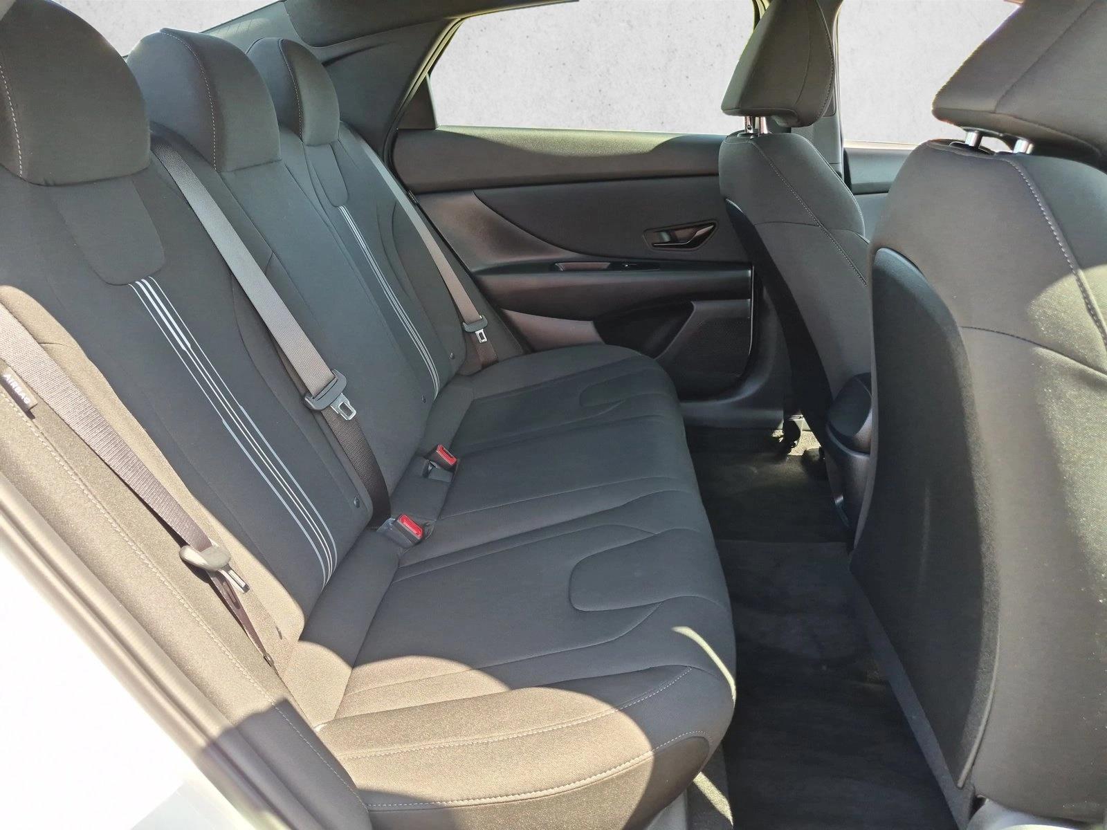 2026 Hyundai Elantra SEL Sport - Photo 18