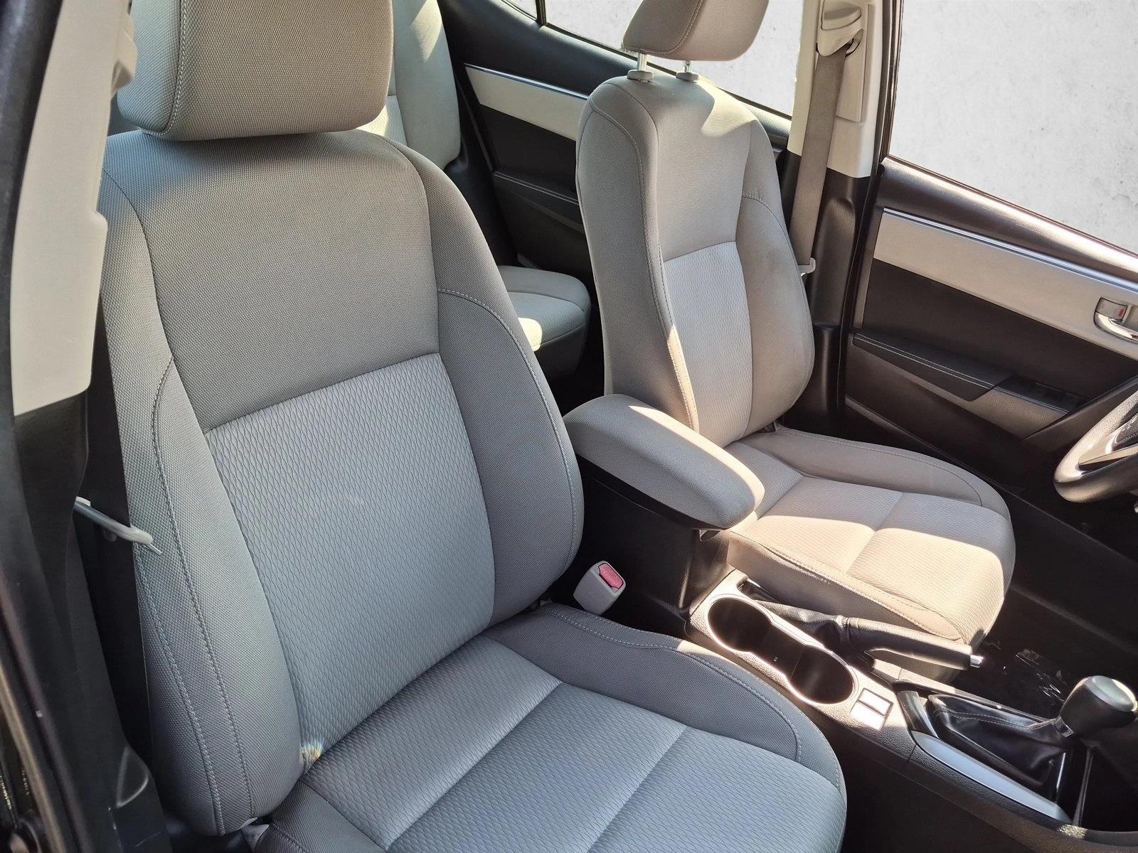 2016 Toyota Corolla LE - Photo 18