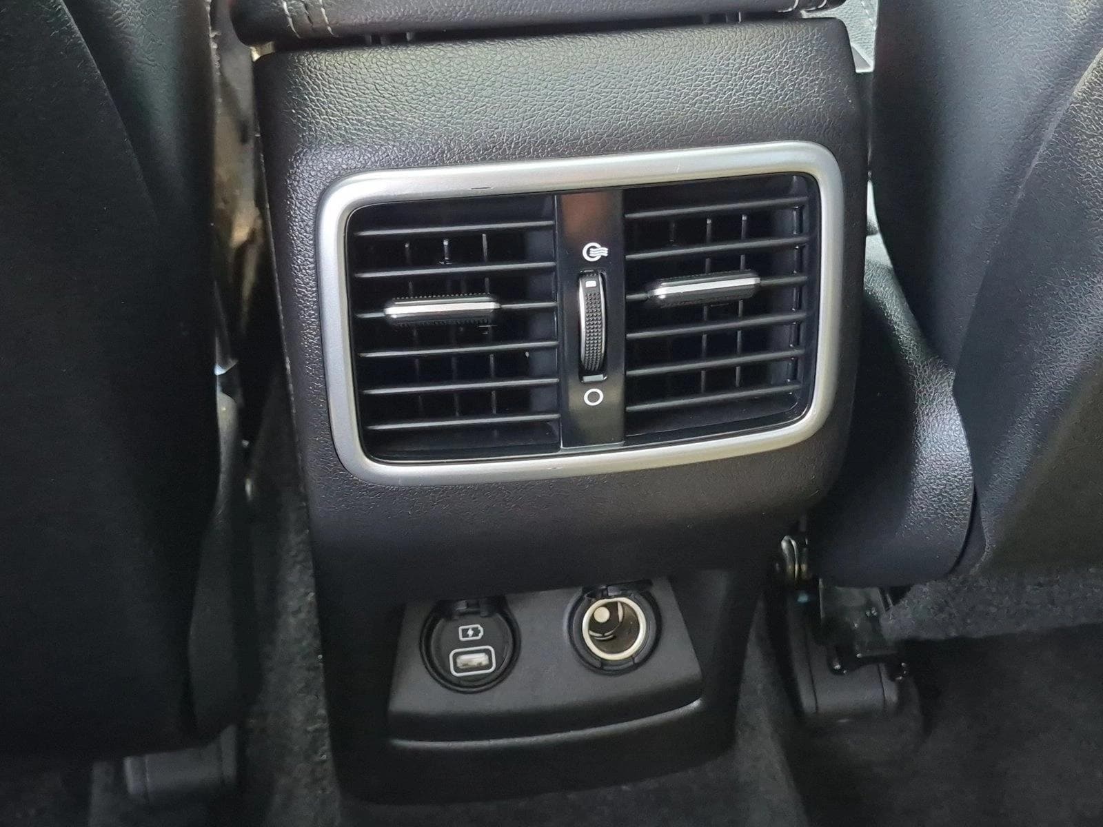2022 Kia Sportage EX - Photo 18