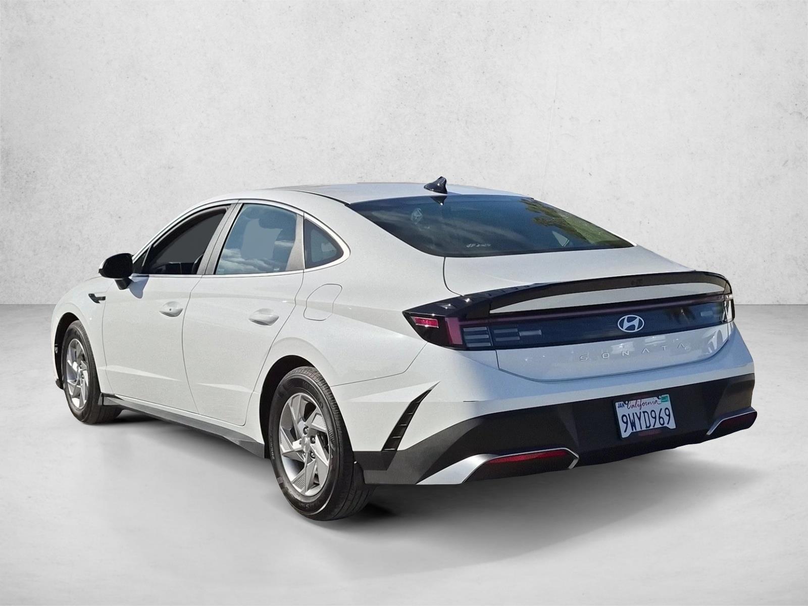 2025 Hyundai Sonata SE - Photo 8