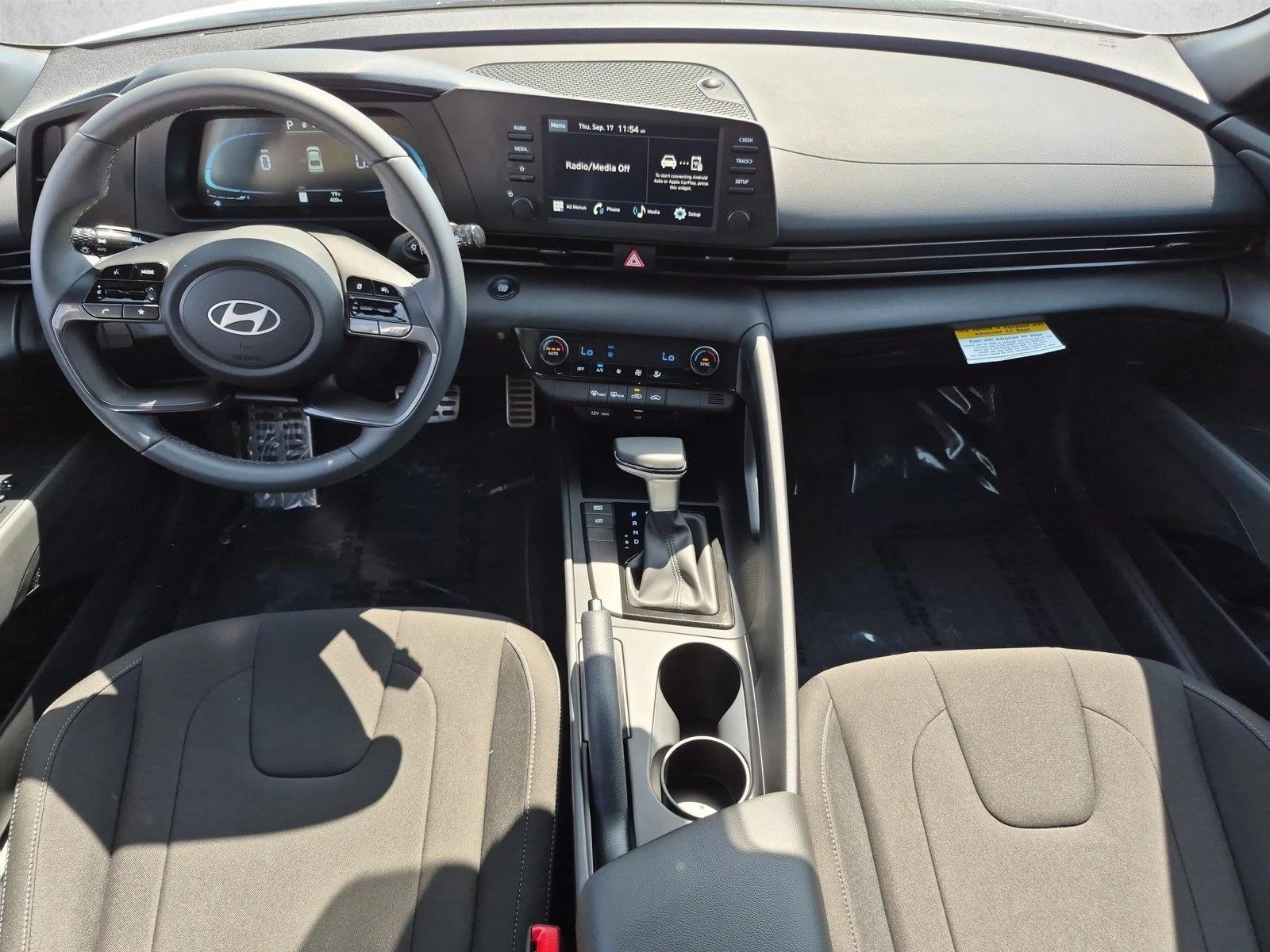2026 Hyundai Elantra SEL Sport - Photo 16