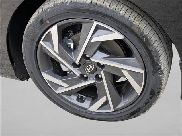 2025 Hyundai Elantra Blue - Photo 9