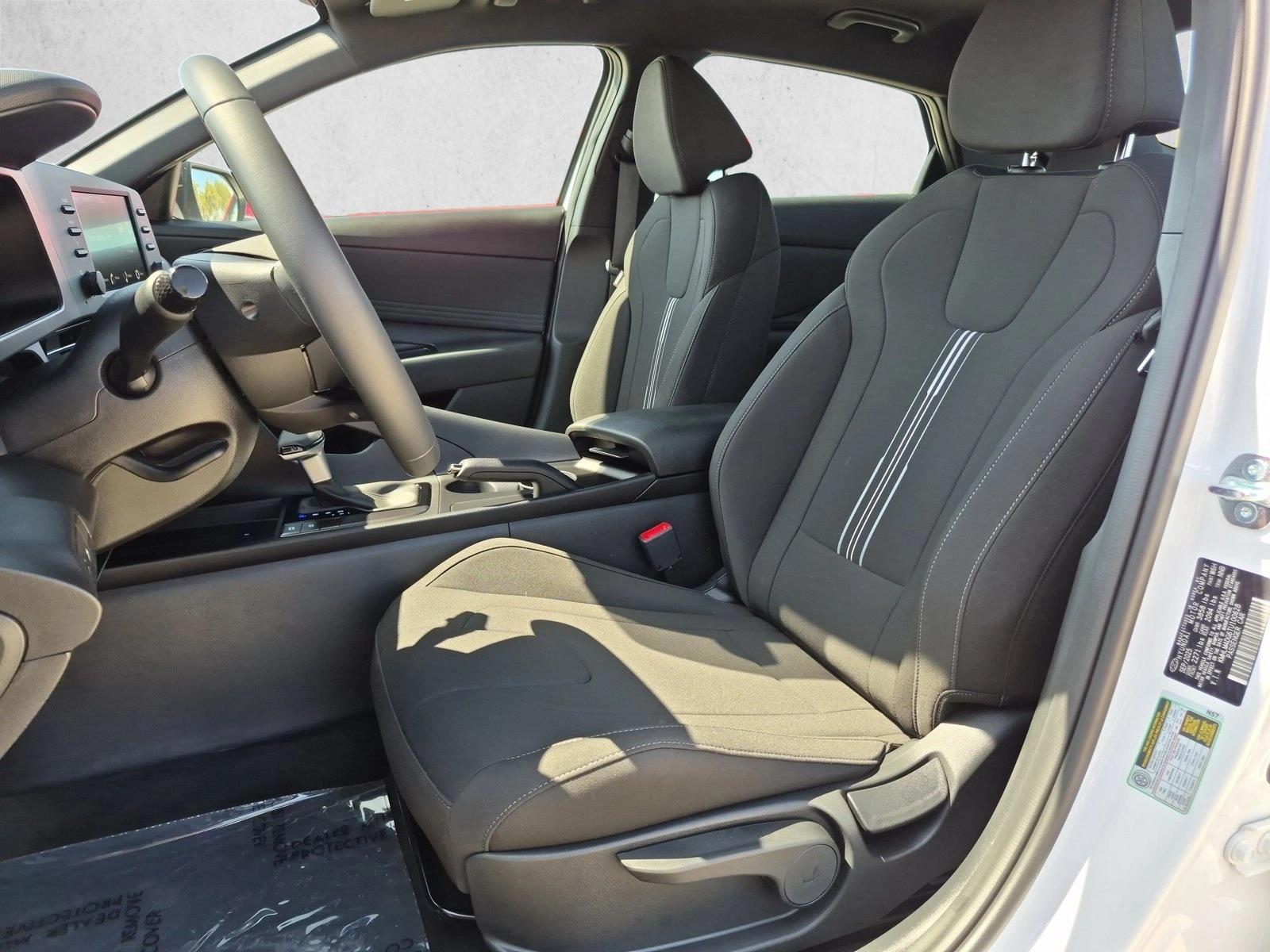 2026 Hyundai Elantra SEL Sport - Photo 15