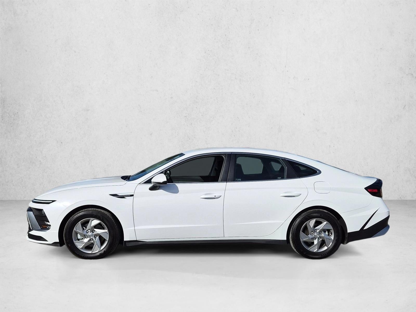 2025 Hyundai Sonata SE - Photo 9