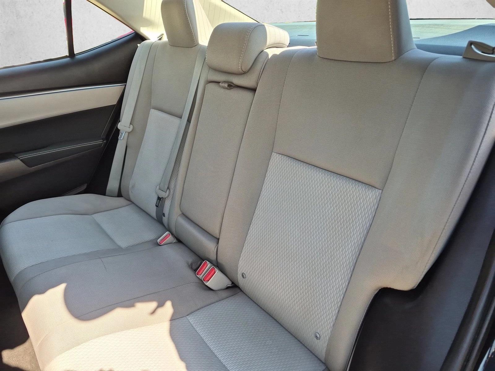 2016 Toyota Corolla LE - Photo 16