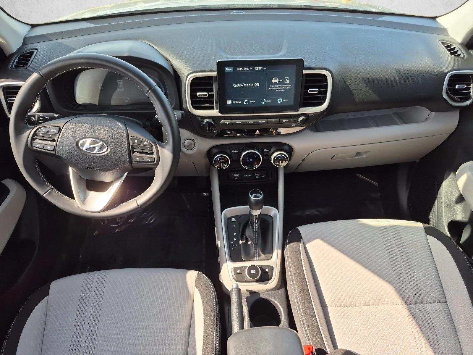2026 Hyundai Venue SEL - Photo 17