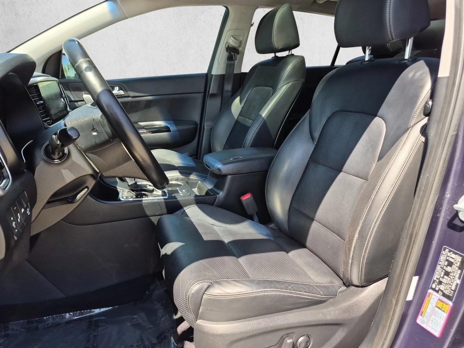 2022 Kia Sportage EX - Photo 17